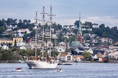 mariuszredlichforside-004